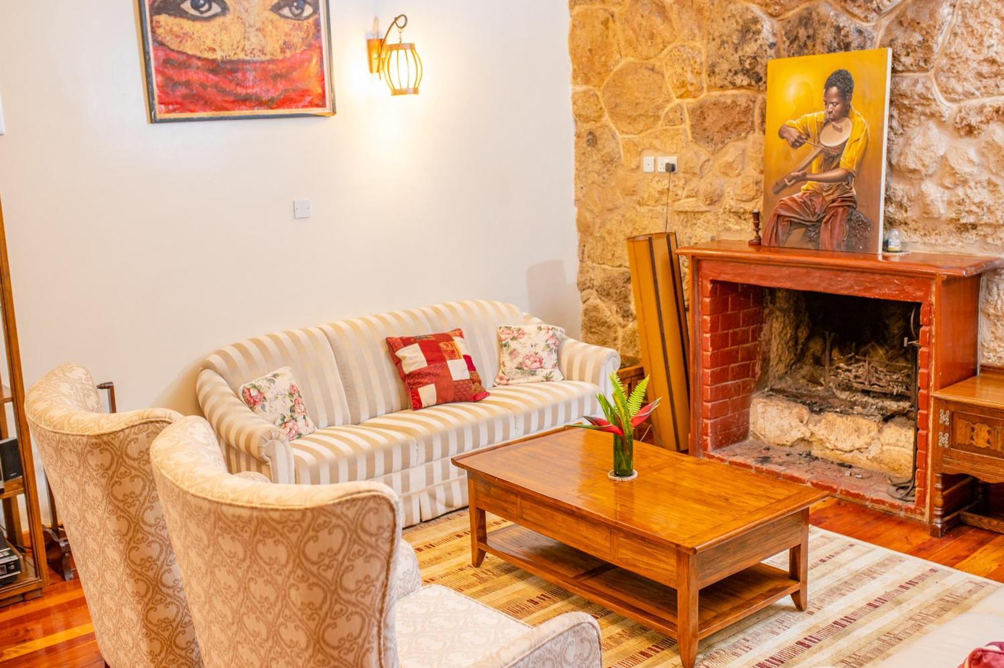 Hotel Zereniti House Muyaka Esterno foto