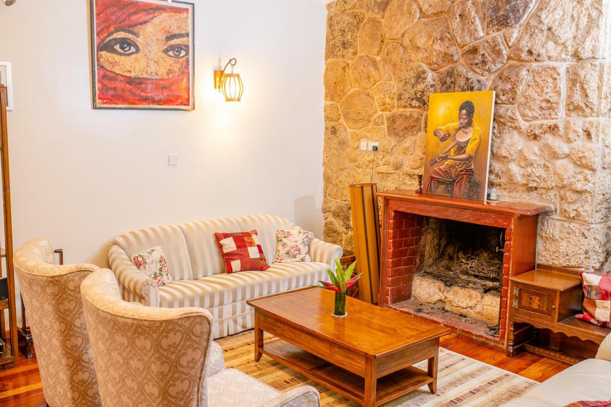 Hotel Zereniti House Muyaka Esterno foto