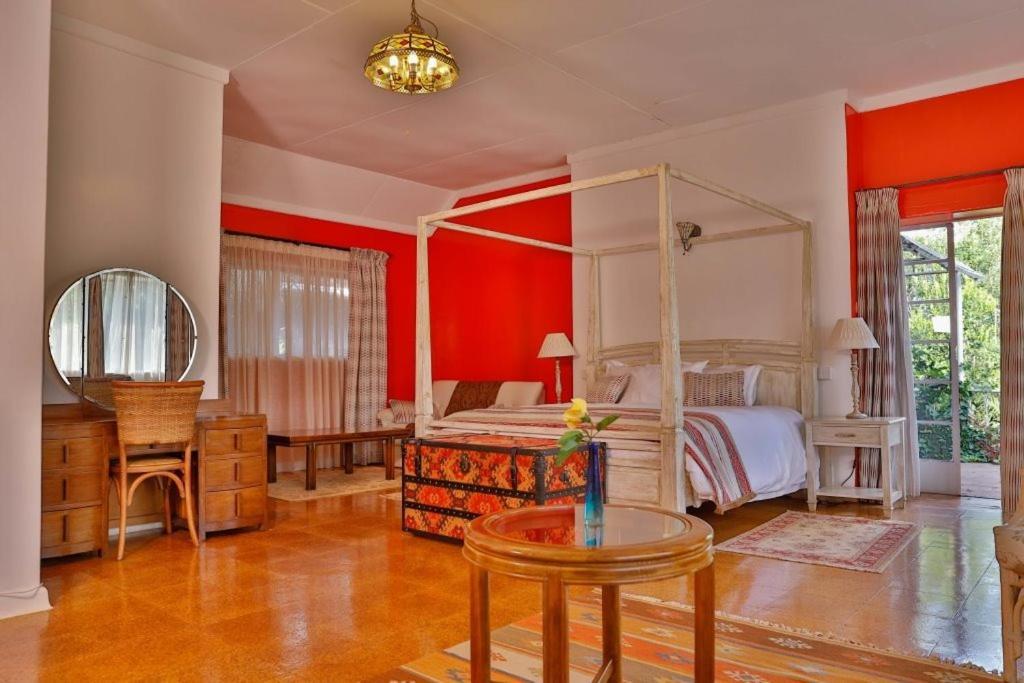 Hotel Zereniti House Muyaka Esterno foto
