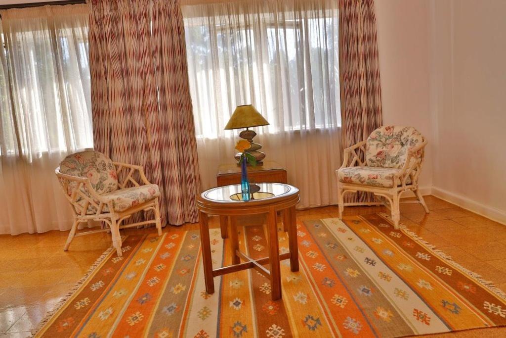 Hotel Zereniti House Muyaka Esterno foto