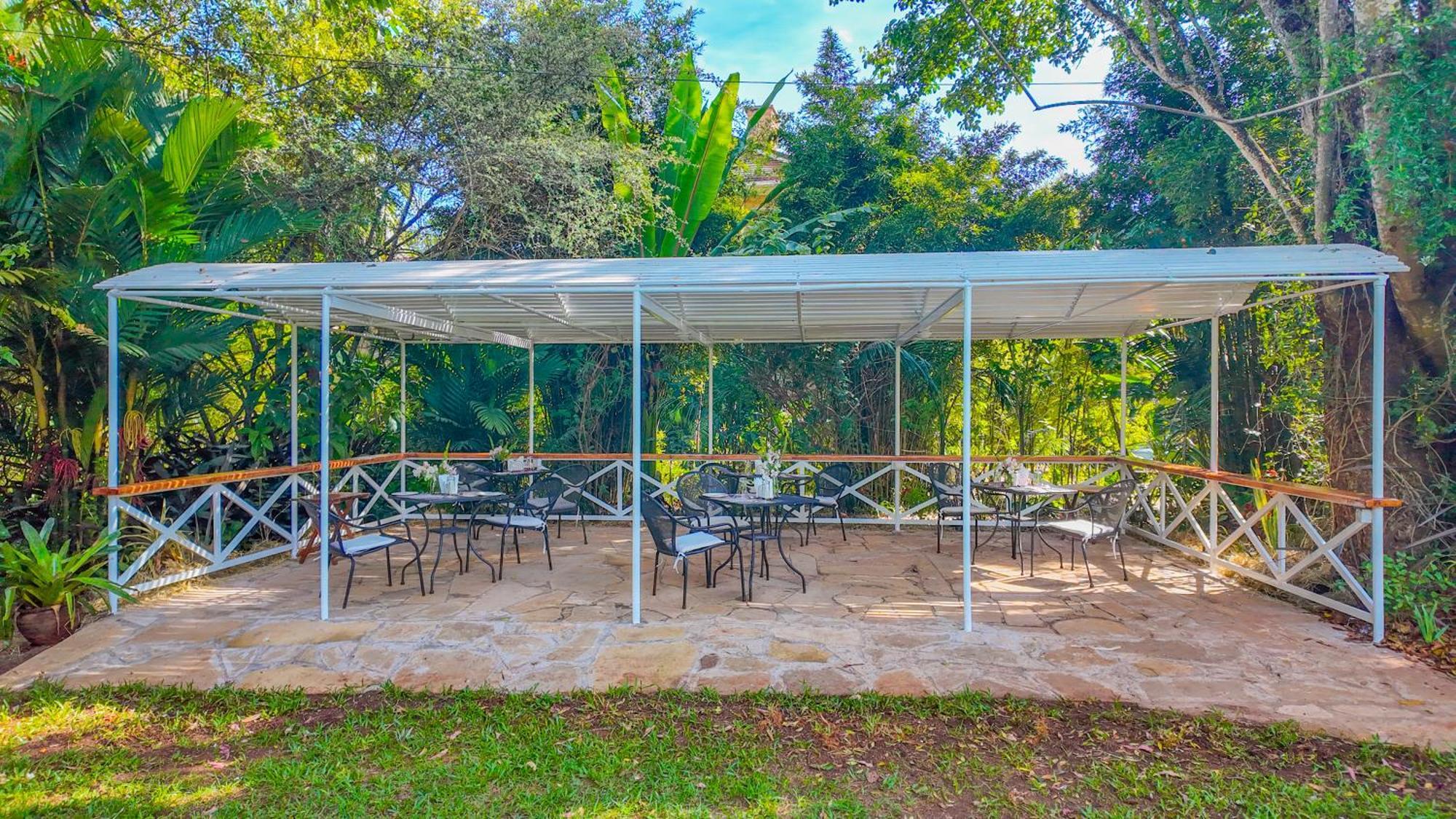Hotel Zereniti House Muyaka Esterno foto