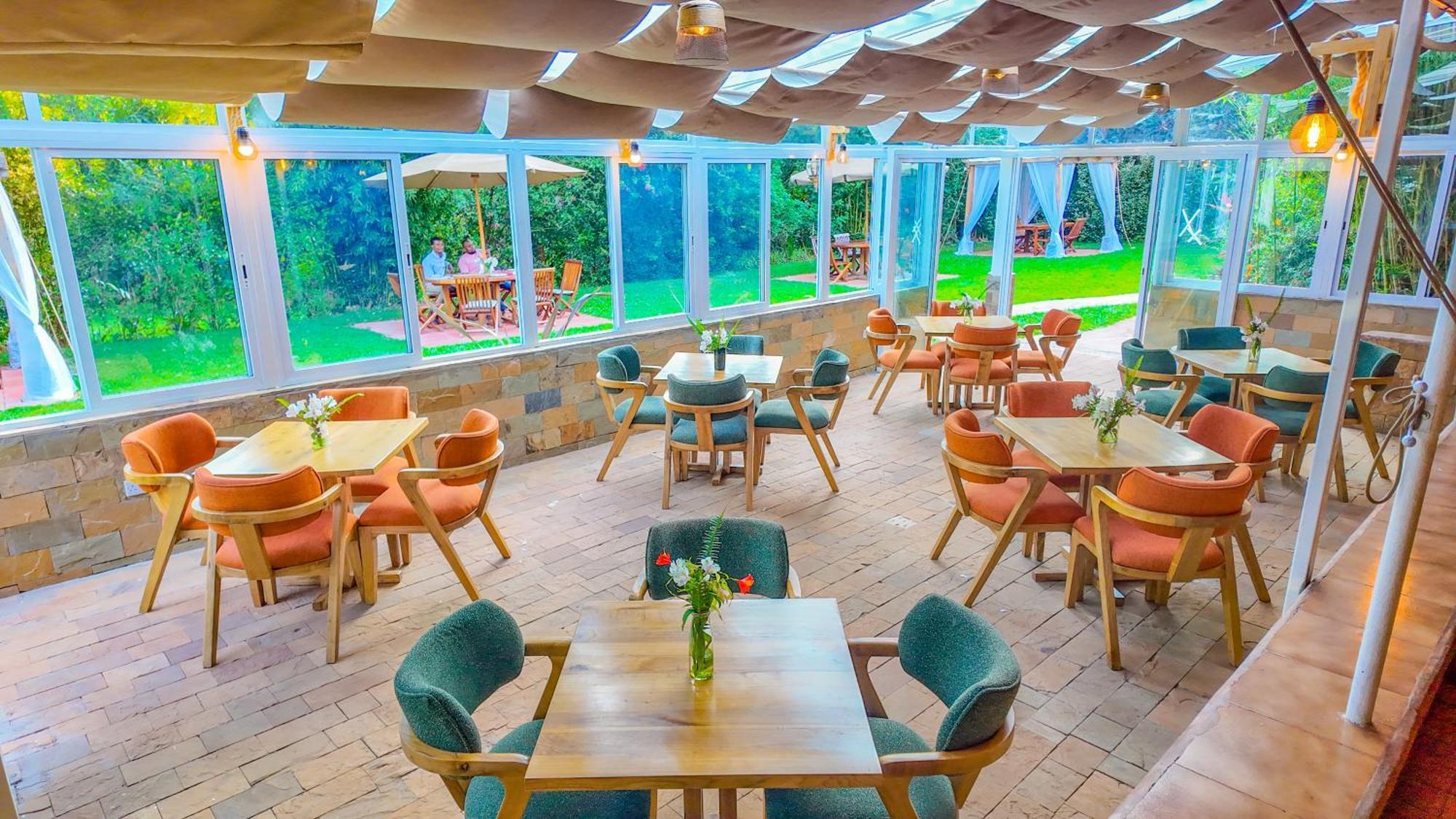 Hotel Zereniti House Muyaka Esterno foto